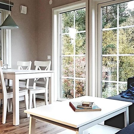 Nybyggd Stuga Intill Skogsbrynet - New Built Cottage Next To The Cowberry Forest Mora Esterno foto